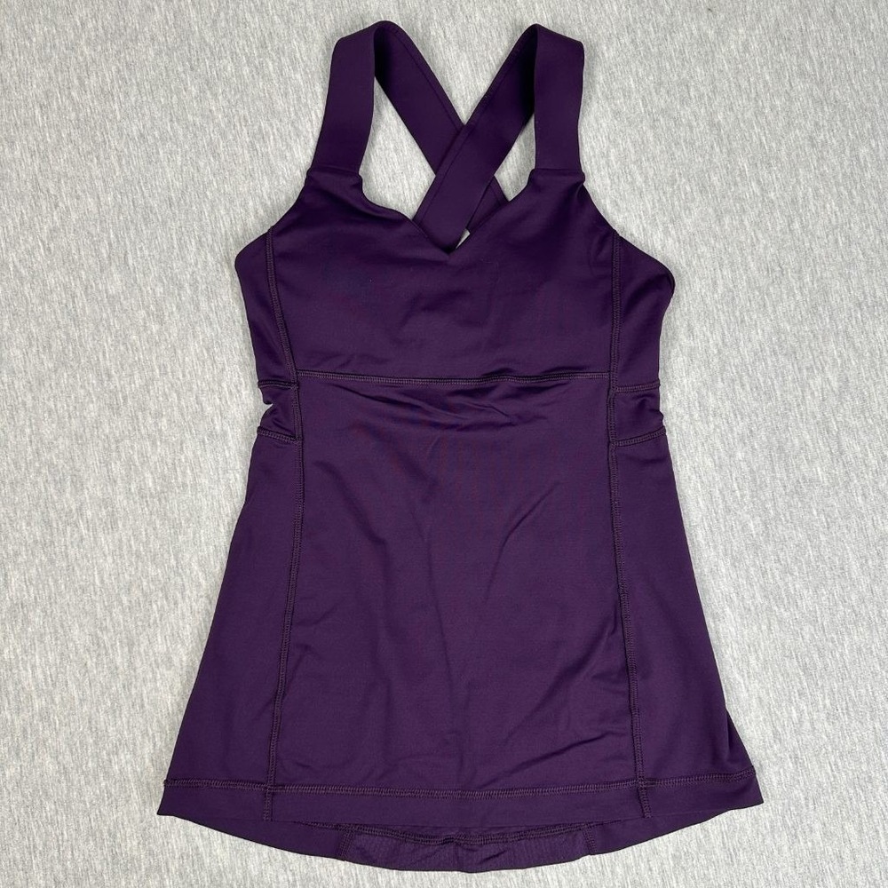 Lululemon Cross Back Tank Top Size 4 Purple Built-In Bra Support Yoga Workout
